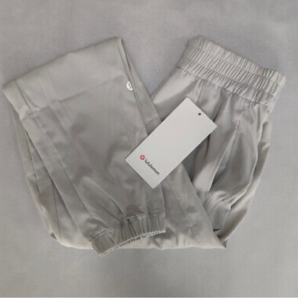 NWT Lululemon Ease Back In Pant Women's Gray Sports Stretch High Rise Trousers